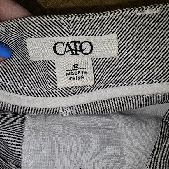 Capris - Picture 2 of 4